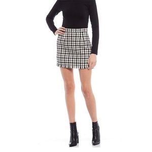 •HYFVE• Houndstooth Tweed Fringe Mini Skirt - Size Large